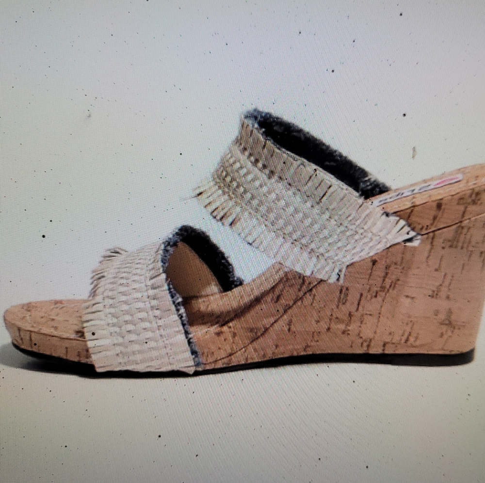 2 Lips Too Too Mira Women's Wedge Sandals